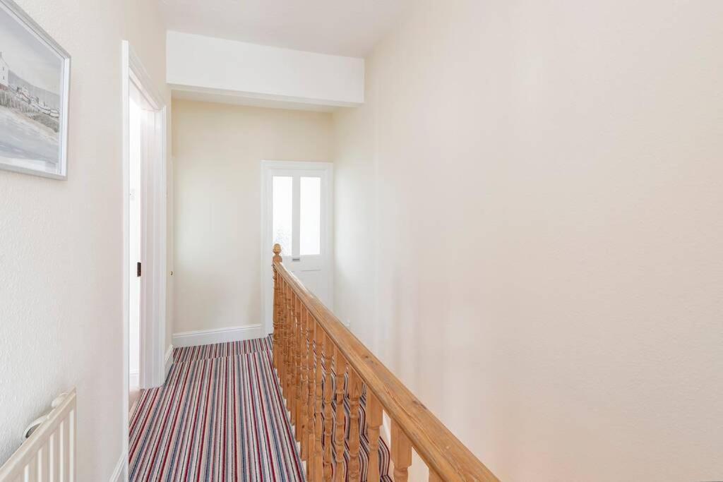 Spacious House - 2 Double Rooms - Street Parking - Garden バース エクステリア 写真