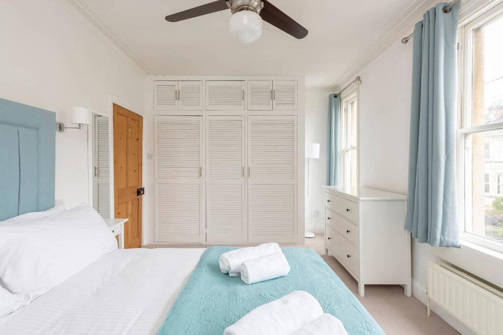 Spacious House - 2 Double Rooms - Street Parking - Garden バース エクステリア 写真