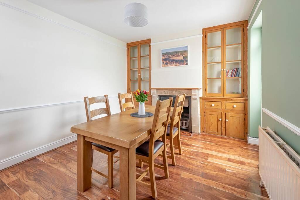 Spacious House - 2 Double Rooms - Street Parking - Garden バース エクステリア 写真